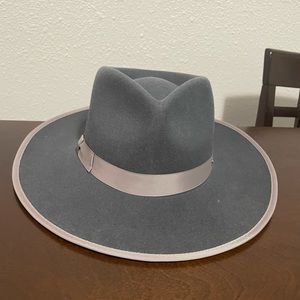 Gigi Pop Monroe Rancher. Grey never worn